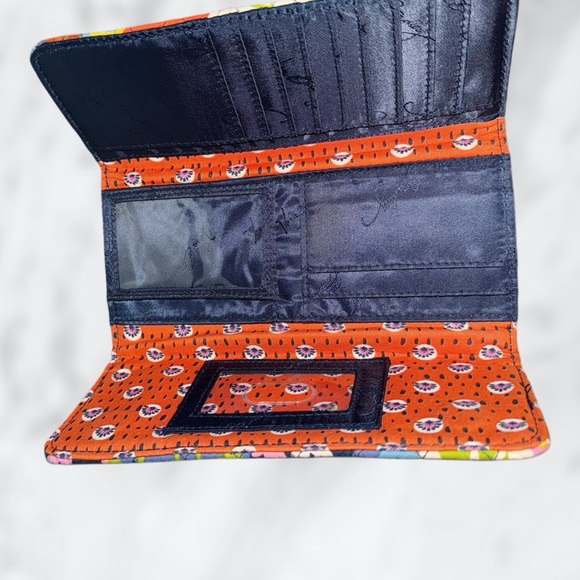 Vera Bradley Rio Tri-Fold Wallet - Picture 4 of 4